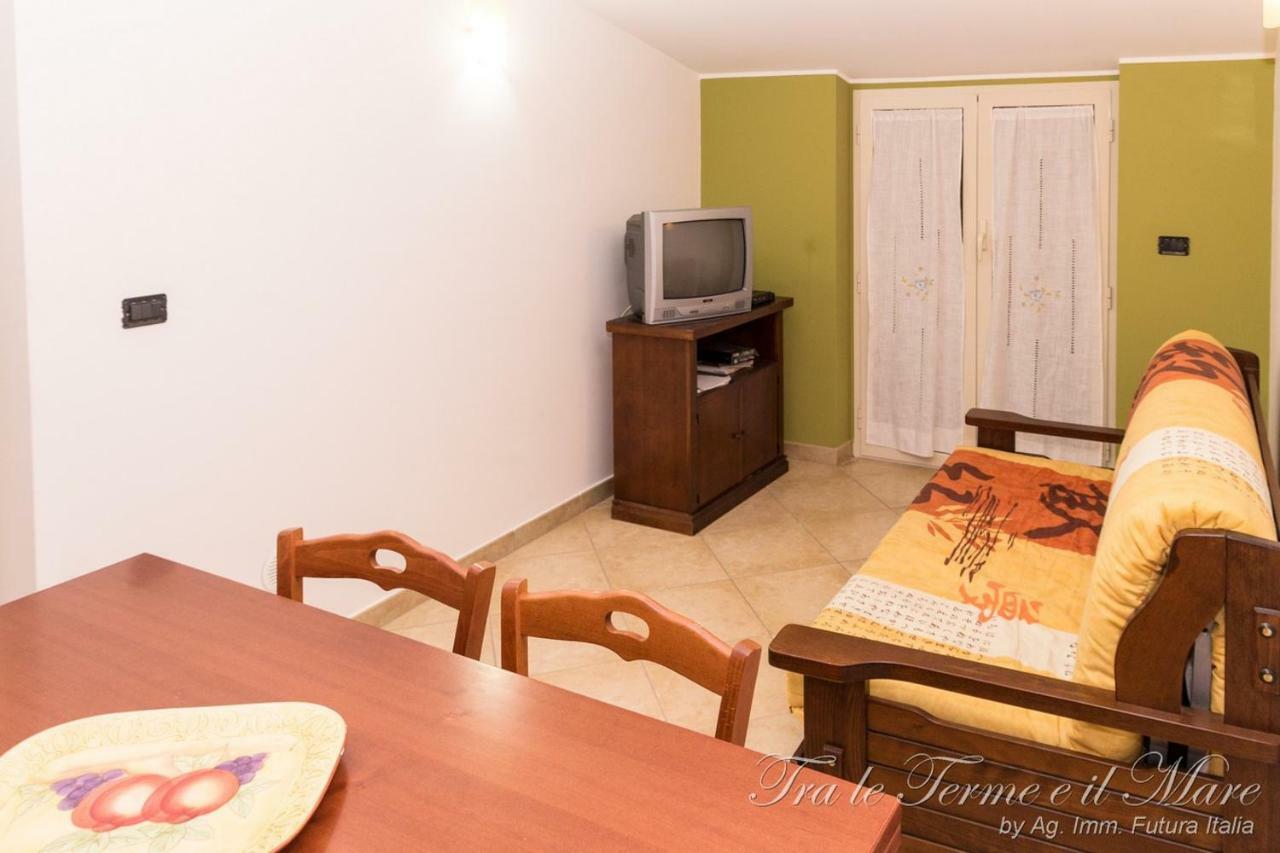Apartamento Tra Le Terme E Il Mare Terme Vigliatore Exterior foto